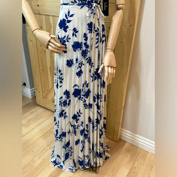 NWOT Lulus Lindsie Blue and White Floral Print Pleated Wrap Maxi Dress